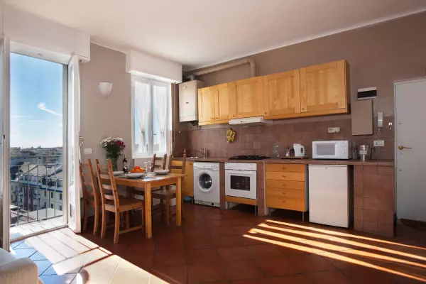 The kitchen with the hob and the moka pot